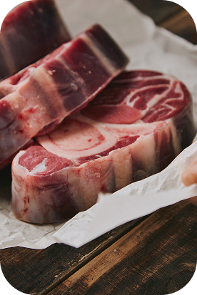 vista-de-angulo-alto-de-los-alimentos-para-la-venta-en-la-tienda 1 (1)